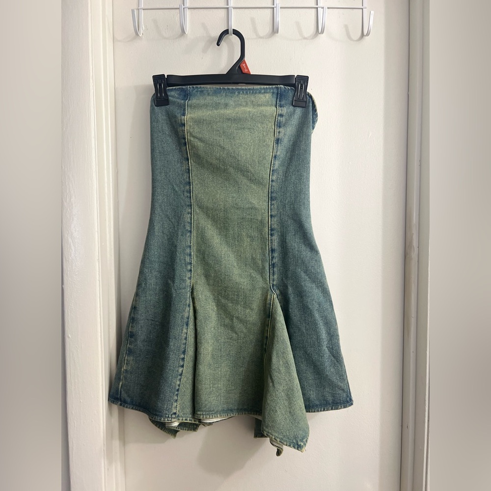 PrettyLittleThing Vintage Wash Distressed Seam Detail Mini Dress